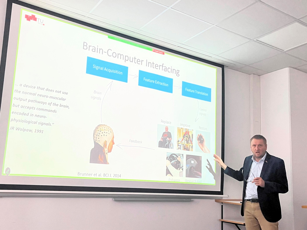 Talk by Gernot Müller-Putz from TU Graz: “EEG - a universal tool for neuroscientific research” 